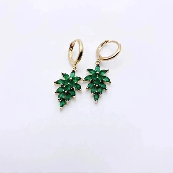 DROP Leaves Earrings Gold Plated - Picture 2 of 2